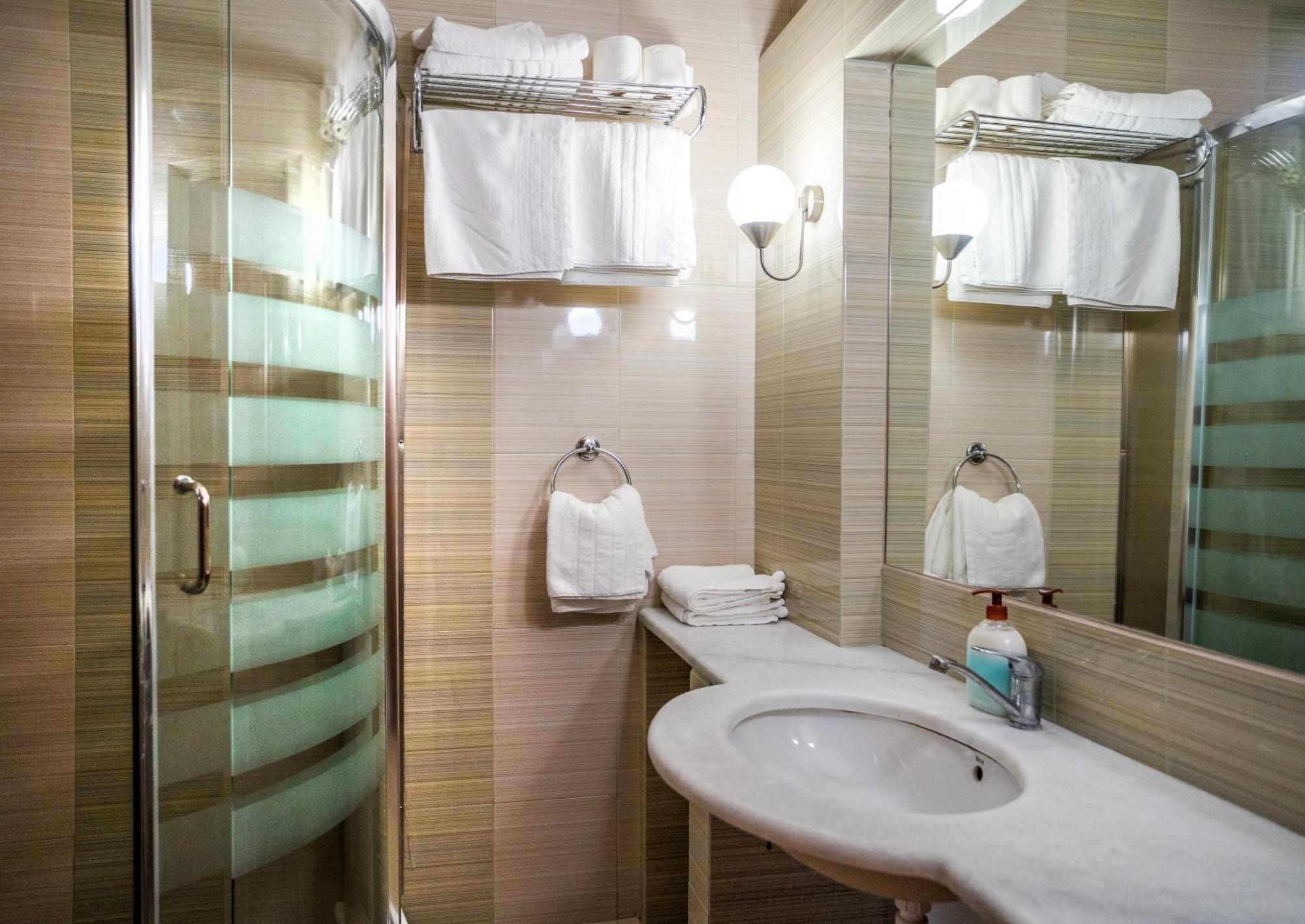 Evia Hotel & Suites Marmari  Экстерьер фото