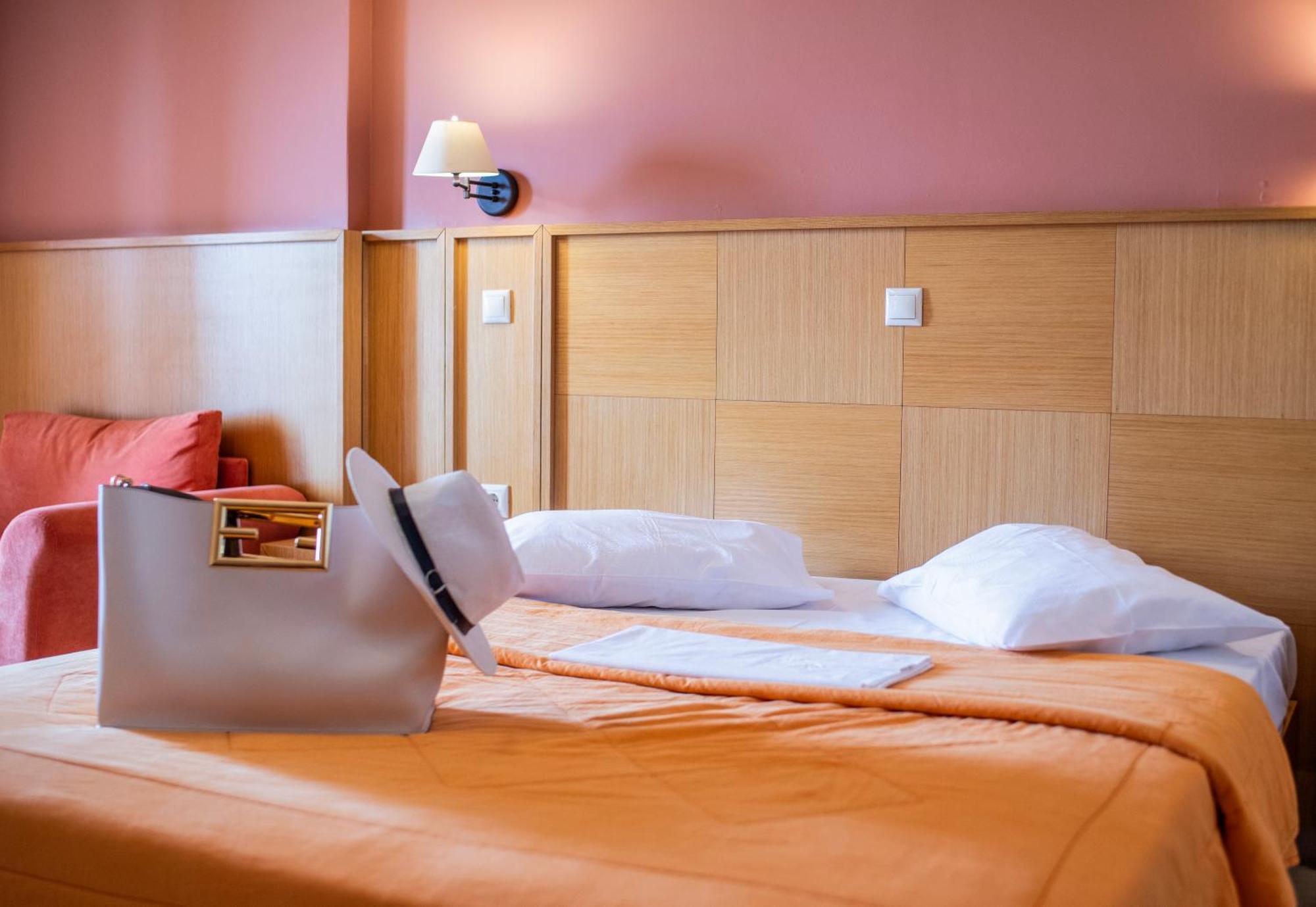Evia Hotel & Suites Marmari  Экстерьер фото