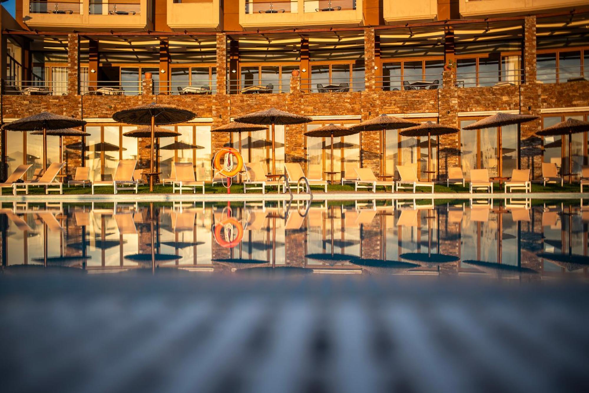 Evia Hotel & Suites Marmari  Экстерьер фото